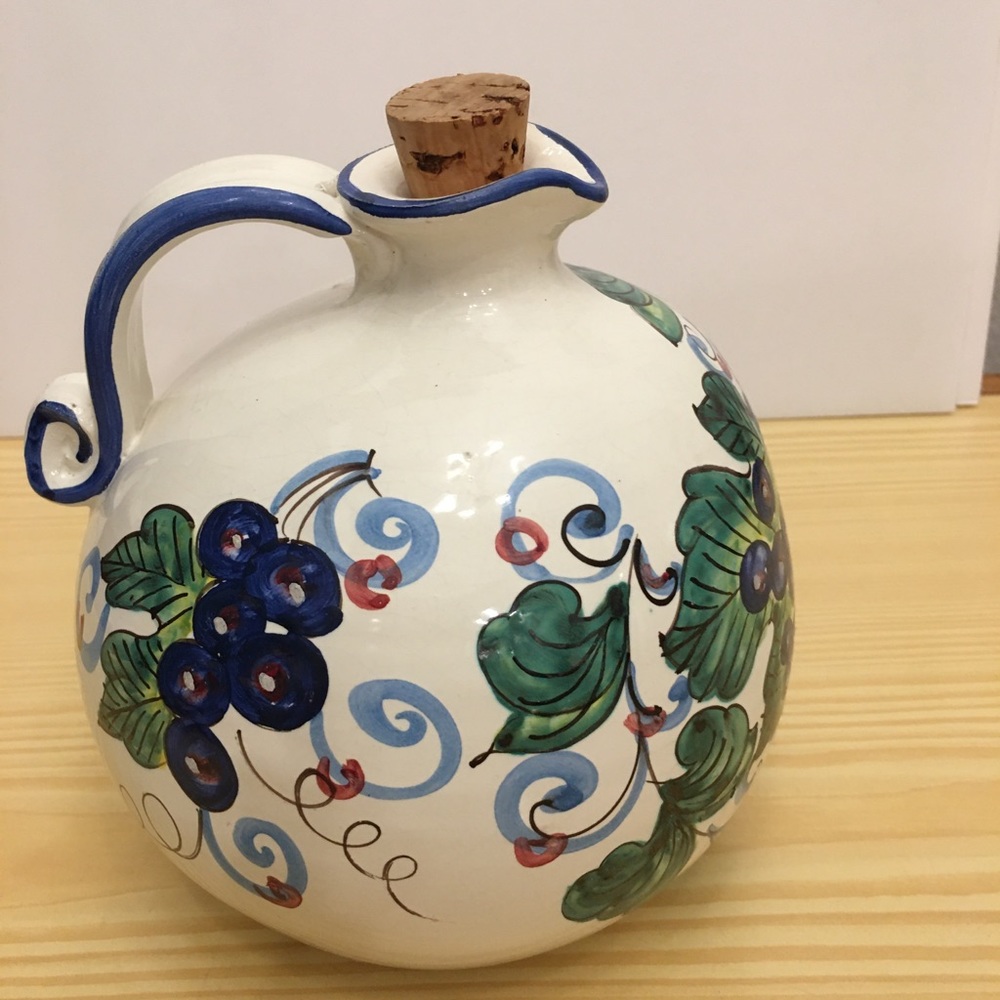 Vintage Handpainted Signed Italian pottery. Olive 🫒 jar with Handle and Cork.